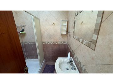 VENTA CHALET 5 DORMITORIOS ESTUDIO PARQUE Y GARAGE