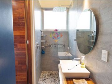HERMOSA Y MODERNA CASA EN VENTA EN CUMBRES, CANCUN, Q. ROO