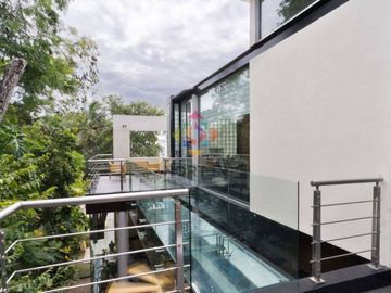 HERMOSA Y MODERNA CASA EN VENTA EN CUMBRES, CANCUN, Q. ROO