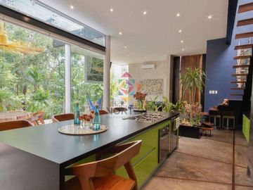 HERMOSA Y MODERNA CASA EN VENTA EN CUMBRES, CANCUN, Q. ROO