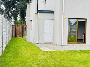 Casa en Venta en Casa Santorini en condominio con grandes áreas verdes