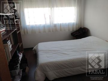 Departamento venta Belgrano, 3 dormitorios, 2 baños, balcón, sum con parrilla y 2 cocheras