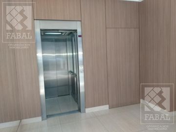 Departamento venta Belgrano, 3 dormitorios, 2 baños, balcón, sum con parrilla y 2 cocheras