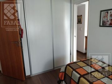 Departamento venta Belgrano, 3 dormitorios, 2 baños, balcón, sum con parrilla y 2 cocheras