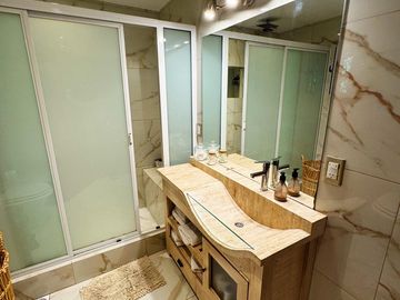 Casa con jardín y pileta a la venta en San Fernando.