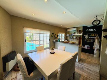 Casa con jardín y pileta a la venta en San Fernando.