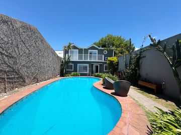 Casa con jardín y pileta a la venta en San Fernando.