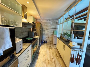 Casa con jardín y pileta a la venta en San Fernando.