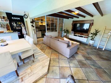 Casa con jardín y pileta a la venta en San Fernando.