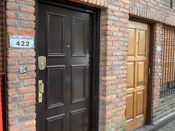 Departamento tipo casa con entrada independiente, SIN EXPENSAS - San Isidro