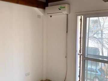 Departamento tipo casa con entrada independiente, SIN EXPENSAS - San Isidro
