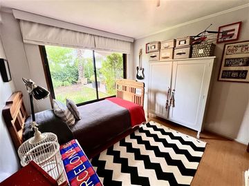 Casa en Venta en EXCELENTE CASA CON GRAN Y LINDO JARDIN CON PISCINA, MUY BUEN SECTOR¡¡¡
