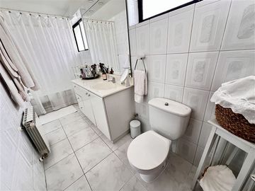 Casa en Venta en EXCELENTE CASA CON GRAN Y LINDO JARDIN CON PISCINA, MUY BUEN SECTOR¡¡¡