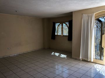 CASA EN VENTA, COL. HACIENDA LA SILLA - GUADALUPE N.L.