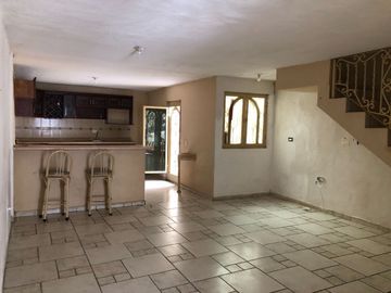 CASA EN VENTA, COL. HACIENDA LA SILLA - GUADALUPE N.L.