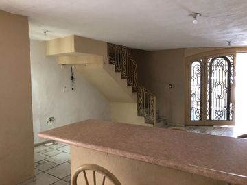 CASA EN VENTA, COL. HACIENDA LA SILLA - GUADALUPE N.L.