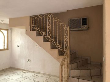 CASA EN VENTA, COL. HACIENDA LA SILLA - GUADALUPE N.L.