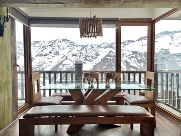 Valle Nevado, remodelado, amplio y luminoso con maravillosa vista