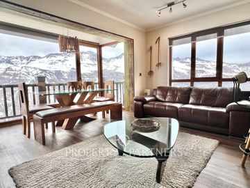Valle Nevado, remodelado, amplio y luminoso con maravillosa vista