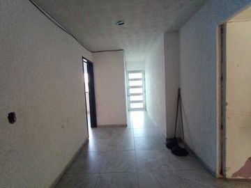 AMPLIA CASA EN LAS BRISAS MANZANILLO, EN ESQUINA, FRENTE A PLAYA