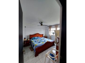 VENTA DE CASA + APARTAMENTO EN ZONA NORTE DE  MONTERA
