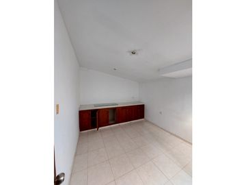 VENTA DE CASA + APARTAMENTO EN ZONA NORTE DE  MONTERA