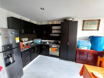 VENTA DE CASA + APARTAMENTO EN ZONA NORTE DE  MONTERA