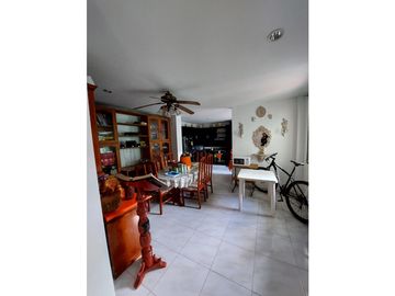 VENTA DE CASA + APARTAMENTO EN ZONA NORTE DE  MONTERA