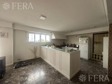 Venta de propiedad en block en Wilde . IDEAL INVERSOR