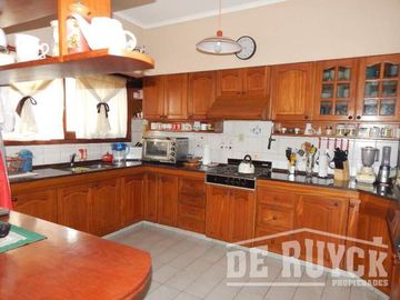 Casa para 2 Familias en Venta en Quilmes Oeste