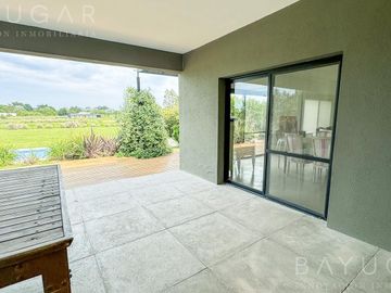 Venta Casa en Club de Campo La Ranita / Pilar PERMUTA
