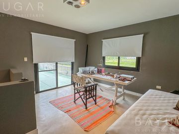 Venta Casa en Club de Campo La Ranita / Pilar PERMUTA