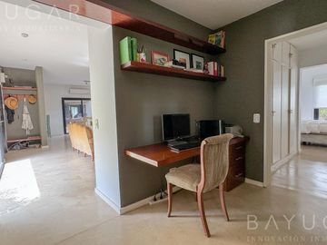 Venta Casa en Club de Campo La Ranita / Pilar PERMUTA