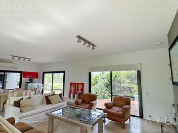 Venta Casa en Club de Campo La Ranita / Pilar PERMUTA