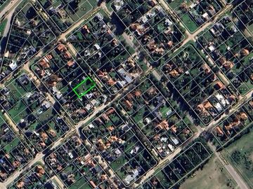 Lote / Terreno calle De Las Almejas entre Santa María y Cruz del Sur - Parquemar - Miramar
