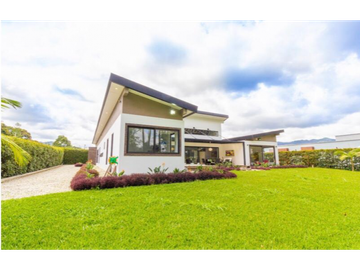 VENTA DE CASA EN LLANOGRANDE