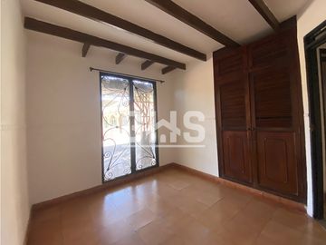 SE VENDE CASA EN CONDOMINIO PORTAL DE LOS ALAMOS CARTAGO