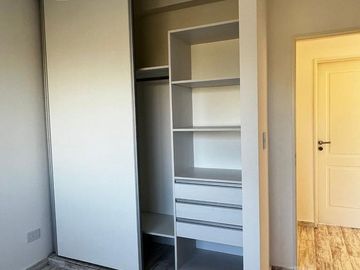 Casa en venta con renta - Barrio San Felipe, Canning