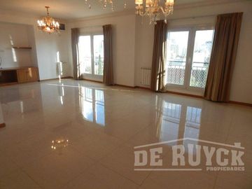 Semipiso en Venta en Quilmes Este