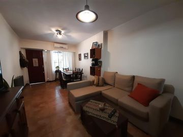 Casa 4 ambientes en venta en Castelar Sur
