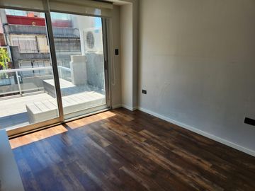 Departamento Dos Ambientes con Terraza Propia en Las Cañitas