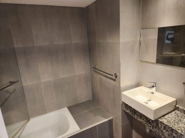 Departamento Dos Ambientes con Terraza Propia en Las Cañitas