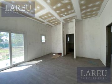 Casa - Casuarinas Del Pilar