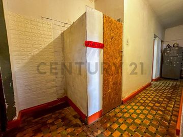 ¡DEPARTAMENTO EN VENTA EN PRIMER PISO, CÓMODO Y CERCA DE TODO LO QUE NECESITAS!