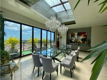 Se vende PENTHOUSE en santa maria