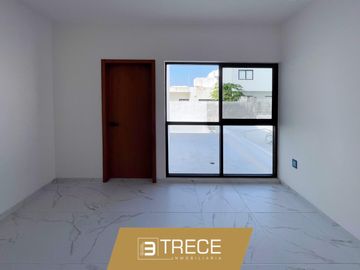 Casa en venta Fraccionamiento Lomas de La Rioja, Riviera Veracruzana, Alvarado