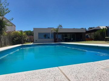 Casa en   LA HORQUETA