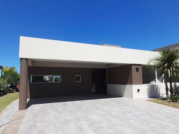 Casa en   LA HORQUETA