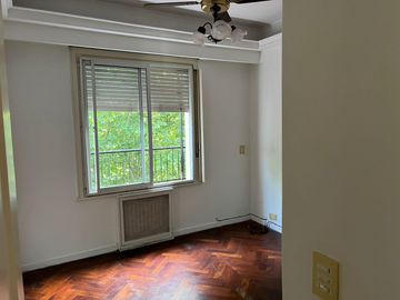 Estupendo semipiso al frente
