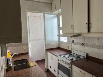 Estupendo semipiso al frente